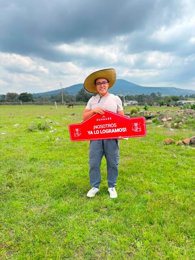 Cliente Zuhauze en su terreno