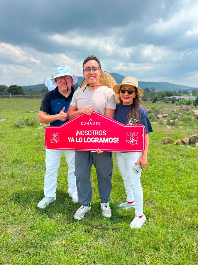 Cliente Zuhauze en su terreno