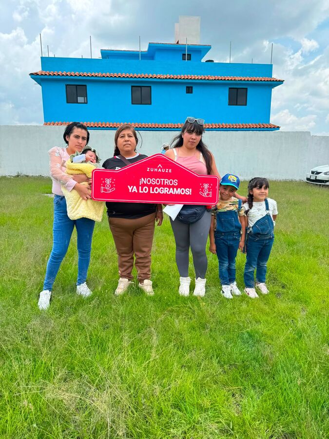 Cliente Zuhauze en su terreno
