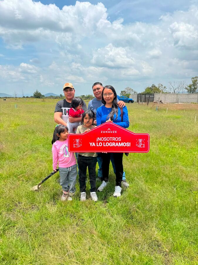 Cliente Zuhauze en su terreno