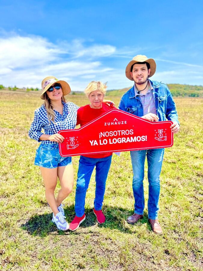 Cliente Zuhauze en su terreno